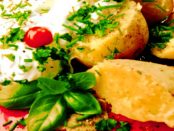 Kulinarische Spezialität: Die Lausitzer Pellkartoffel mit Brathering