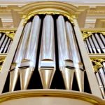 Kirchengebäude wurde aber 1868: "Silbermann stellte die Orgel in der ehemaligen Crostauer Kirche auf"