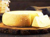 Vom verschmähten Analogkäse zum angesagten Veggie-Käse: Will noch jemand echten Käse haben?