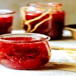 Rosenrot und Feengrün: "In der Küche der Manufaktur entstehen feinste Marmeladen nach Großmutters Rezepten"