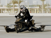 Hoverbike: „Mischung aus Motorrad und Quadkopter“